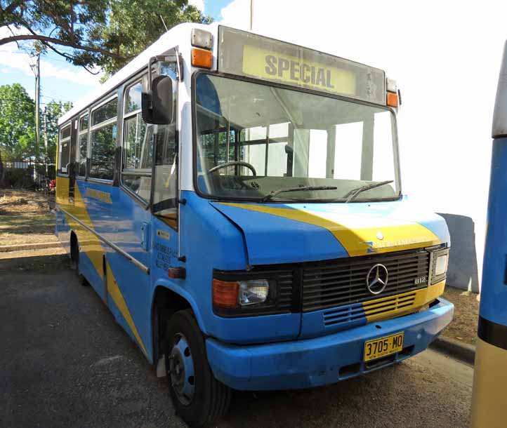 Blue Mountains Mercedes LO812 Custom 3705MO